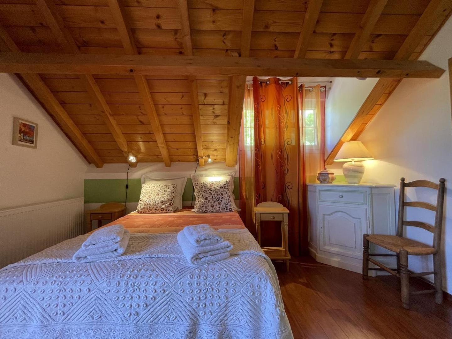 Les Gites De La Maison Bleue D'Estialescq Екстер'єр фото